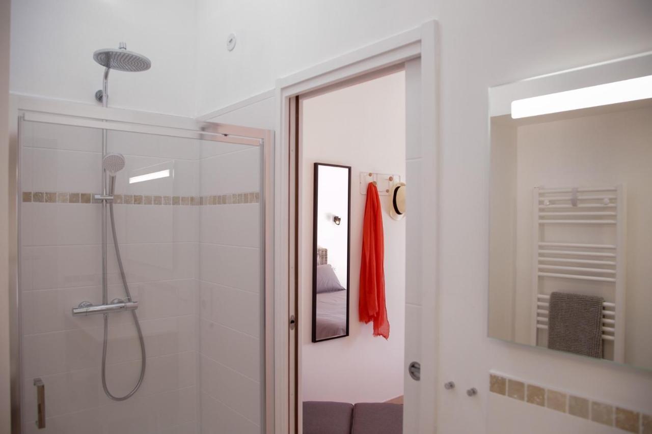 La Figue Noire Bed and Breakfast Caromb Εξωτερικό φωτογραφία